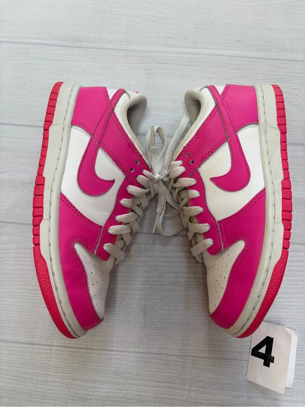 Nike Low-Top Sneakers in Pink and White